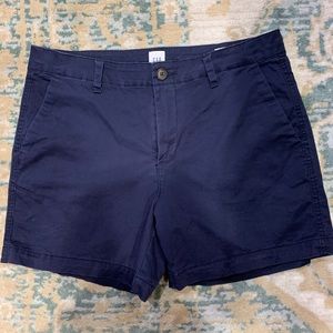 Gap size 6 navy City Shorts